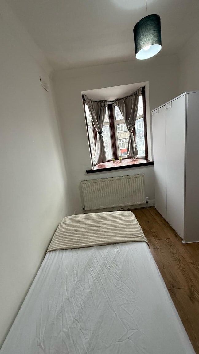 *2 Cheap Single Room in the Same House Main Photo