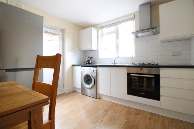 Roommate wanted! Main Photo