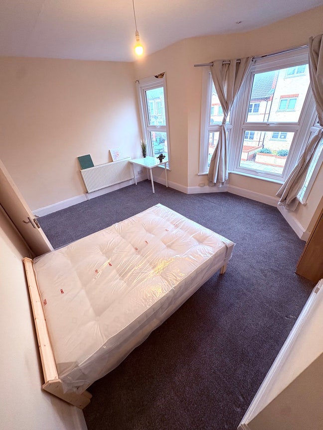 🍓Top Rooms Available Call Now to View It Today! Main Photo