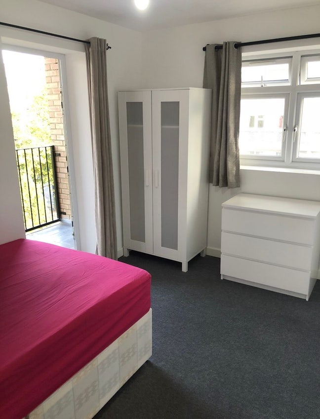 1 Double Room with Balcony (Bow E3) Main Photo