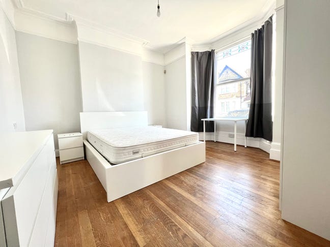 Cozy Double Rooms by the Station  Main Photo