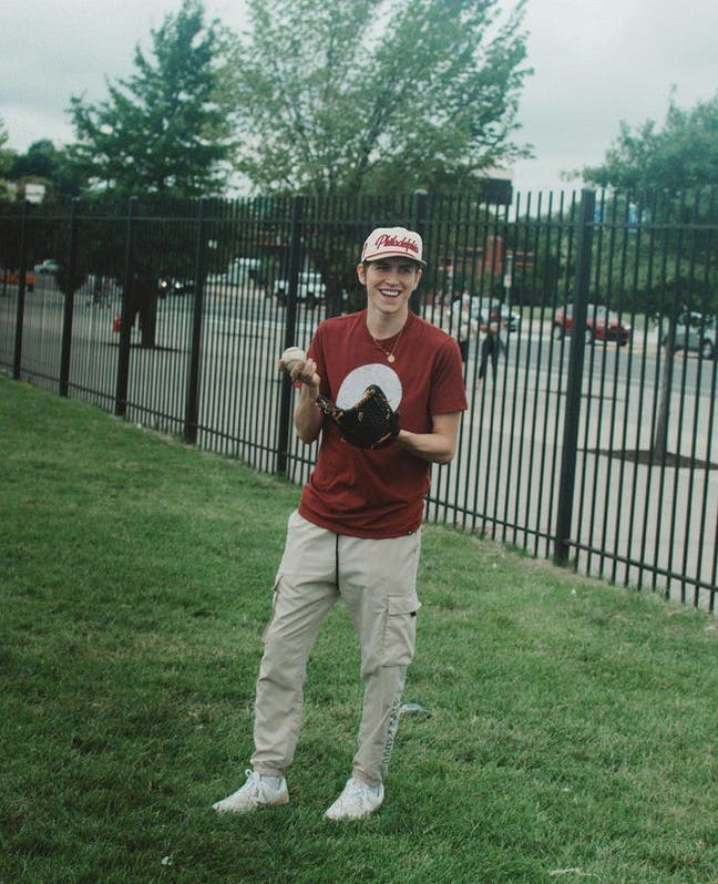 Looking for room / buddy up  Main Photo