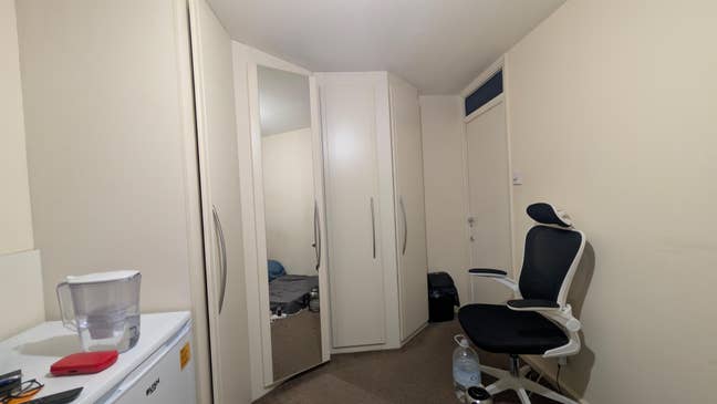 Single Bedroom  in SW11 - All bills included Main Photo