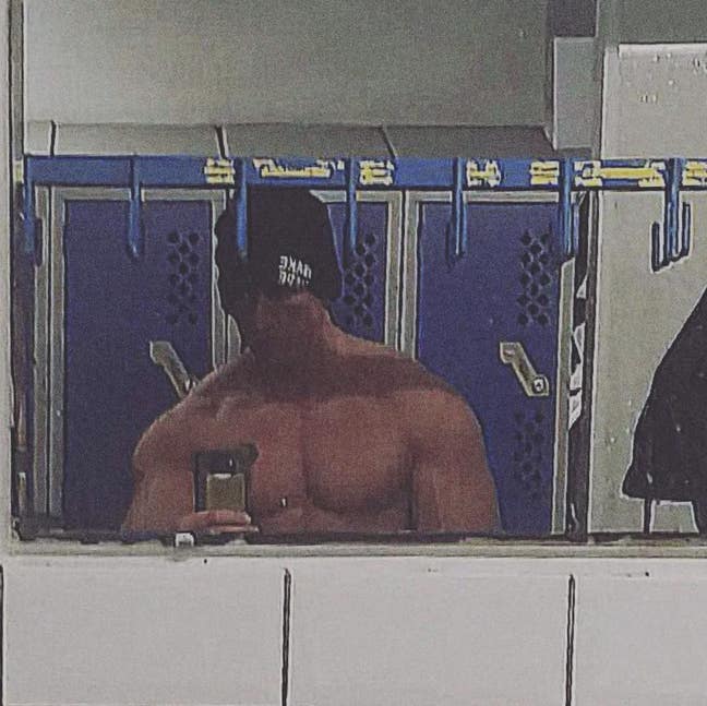   Looking for room Main Photo