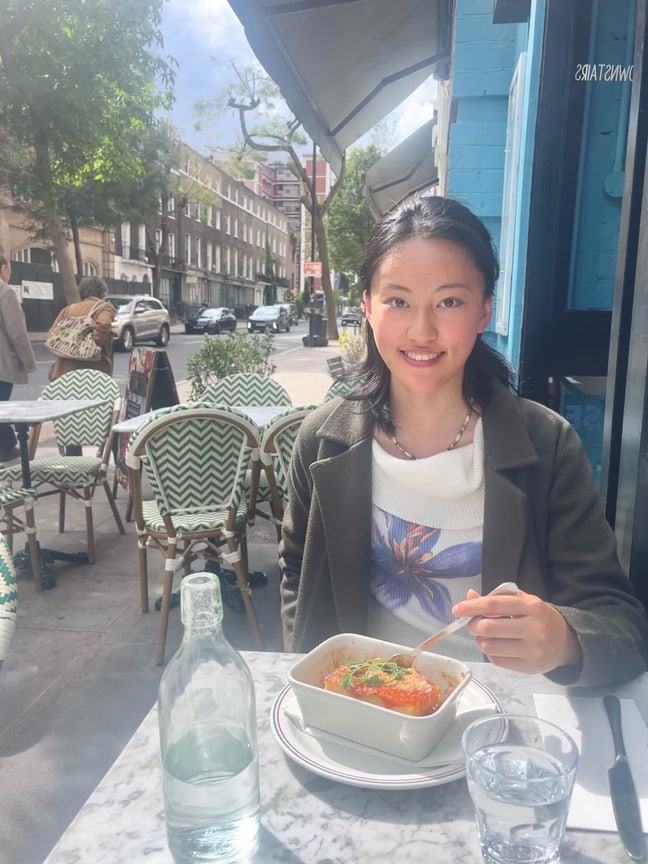 I’m quiet, friendly, open minded and like a... Main Photo