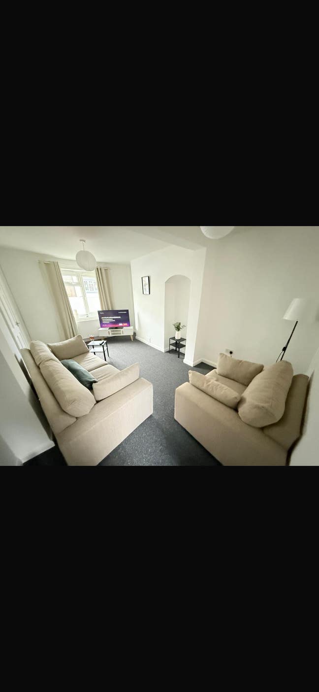 Room available for professionals Main Photo