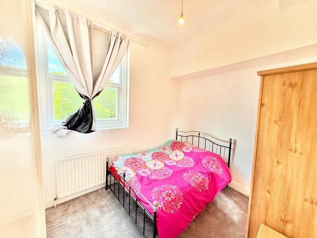 Double Room in Notting Hill Next to Train Station Main Photo