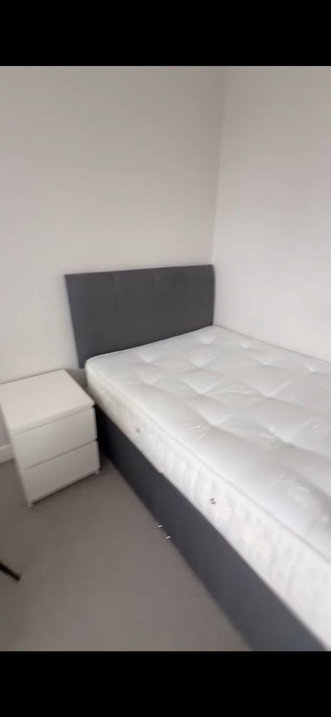 Room in Clean, Well-lit flat in St.John's Wood  Main Photo