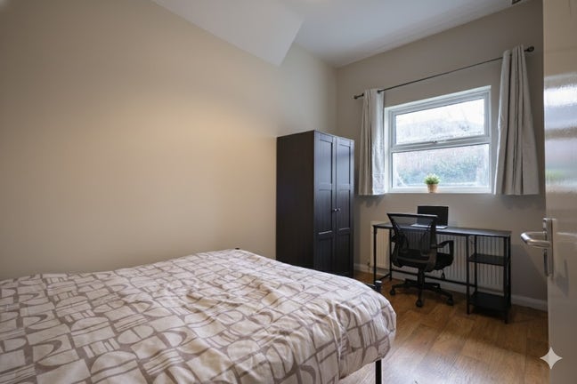 Recently renovated House walking distance to Uni Main Photo