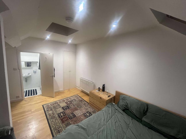 Clapham Park Double Bed and Ensuite  Main Photo