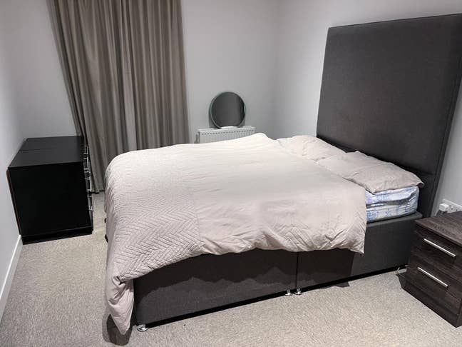 Spare Room Available in 2-Bedroom Apartment Main Photo