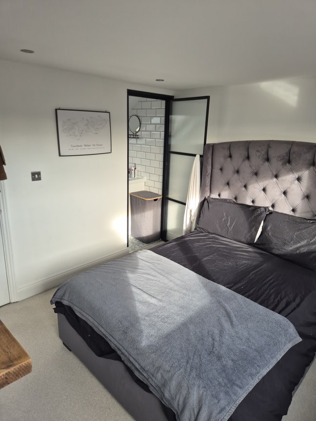 Double room with en suite available in Clapham Main Photo