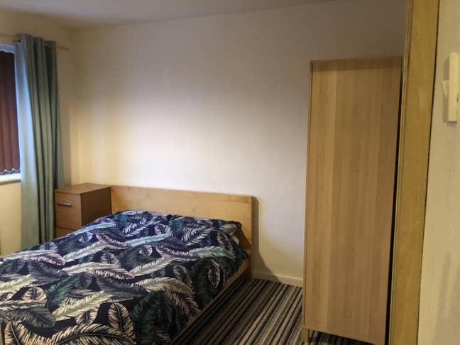 A beautiful furnished double room coming available Main Photo