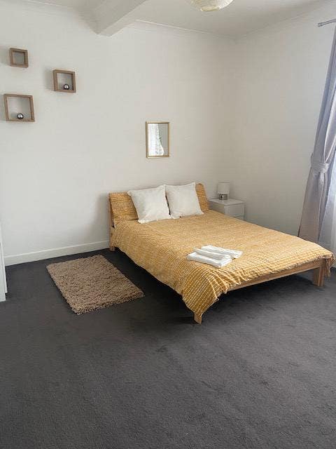 August Only-Double Room-Bills Included-No Deposit Main Photo