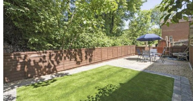 Lrg double room, great location, all bills incl. Main Photo