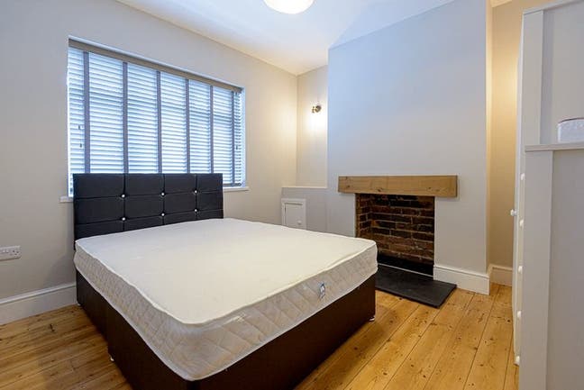 Close to Headingley Stadium Room Available Now Main Photo