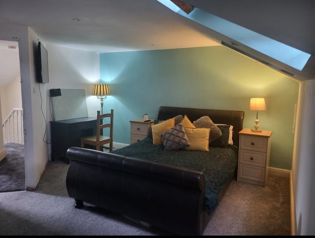 2 private rooms in a 3 bedroom terraced Main Photo