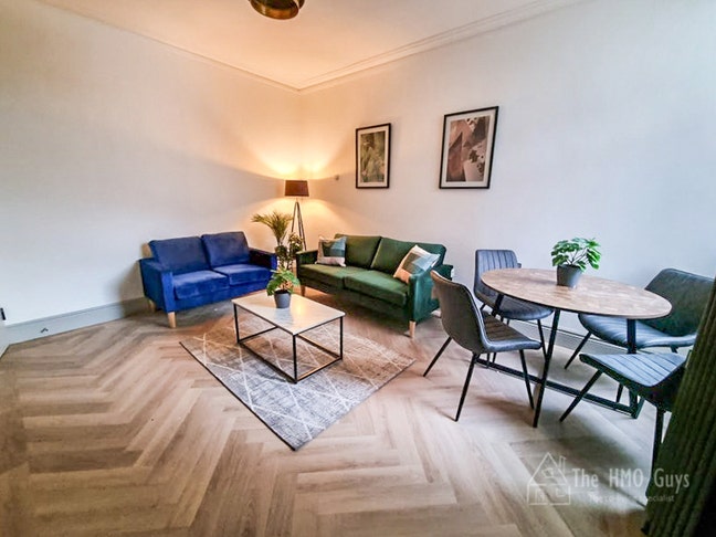 Final Room Available - Double Ensuite Room Main Photo