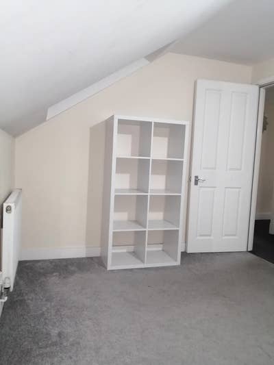 Single room Available  Main Photo