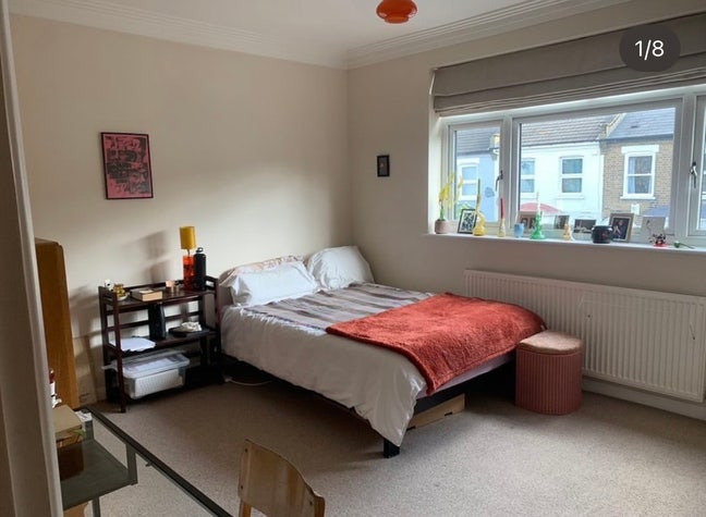 Large bright room Leytonstone  Main Photo