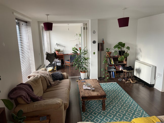 Room in a secure modern build in Bridgeton Main Photo