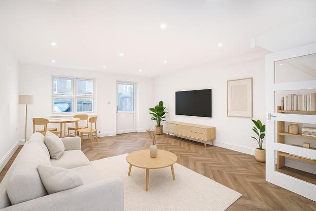 Stunning 6 Bedroom, 3 Bathroom House To Let!! Main Photo