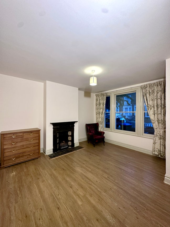 Lower Ground Private Suite Woolwich Elizabeth Line Main Photo