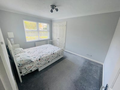 King-size room in a calm and clean place  Main Photo