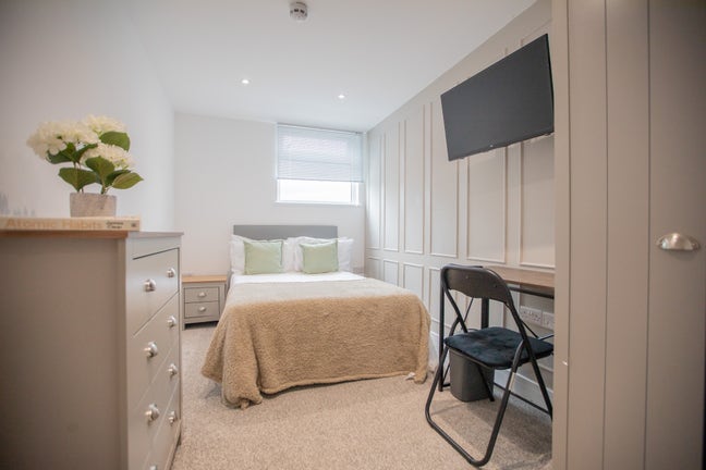 Modern Ensuite Rooms Available in North End Main Photo