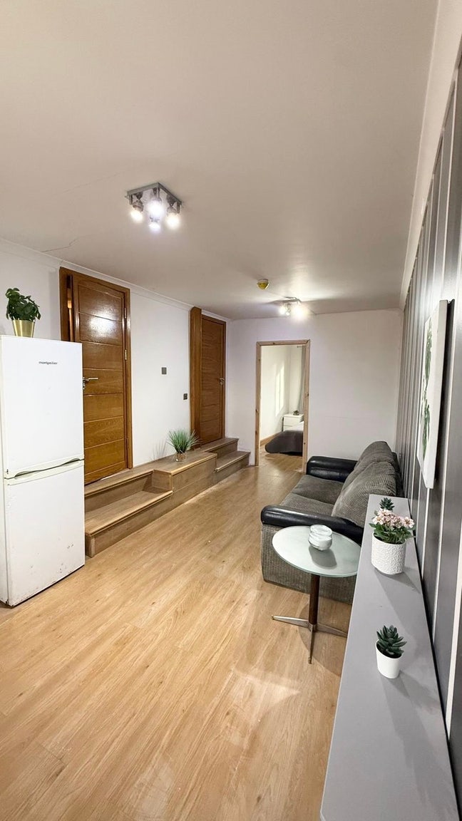 Luxury One Bedroom Flat, Ready to Move In Main Photo
