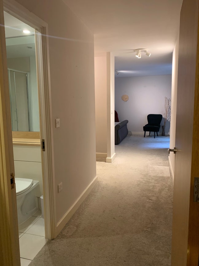 Almost a one bedroom flat! In Dalston Square Main Photo