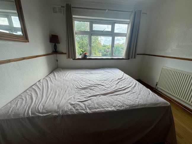 Double Room for a single person Main Photo