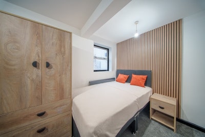 Deluxe City Centre Two Bed Flat Main Photo