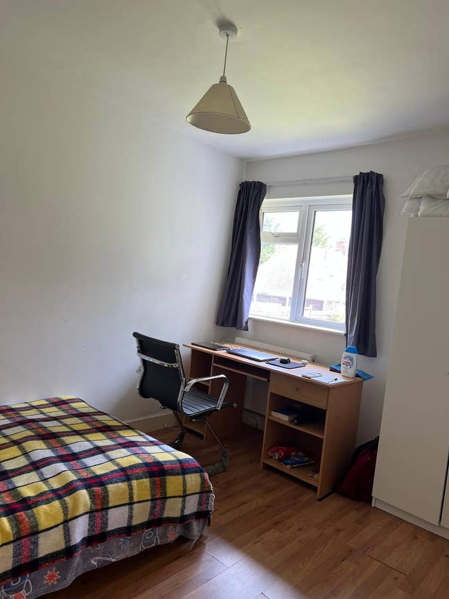 Room for rent from the second semester in Wollaton Main Photo
