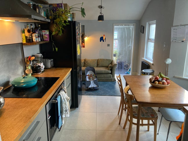 Free Room (quirky & small) in exchange for cooking Main Photo