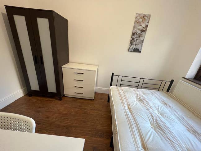 Single Room 5 Mins from Canada Water Station Main Photo