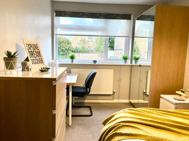 
💛Great Things Happen Living in a Snug Home💛 Main Photo