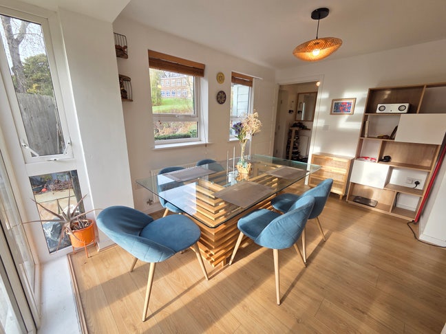 Modern Part-Furnished Semi-Detached 3-Bedroom Hs Main Photo