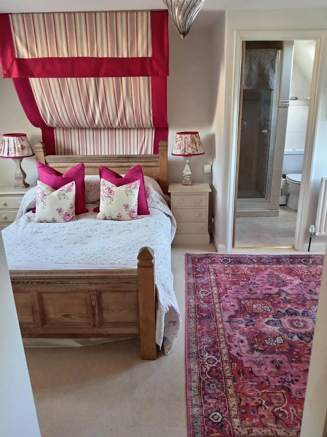 Large Double Ensuite Parking 5 mins From Stamford Main Photo