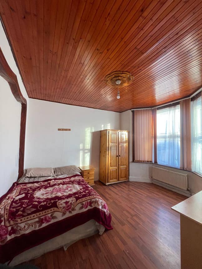 Luxury Master Double  room to let – London, E4 Main Photo