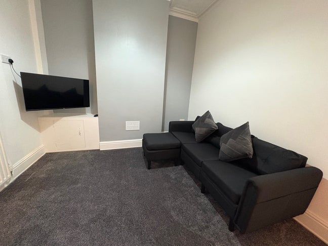 New renovated rooms available NOW! Main Photo