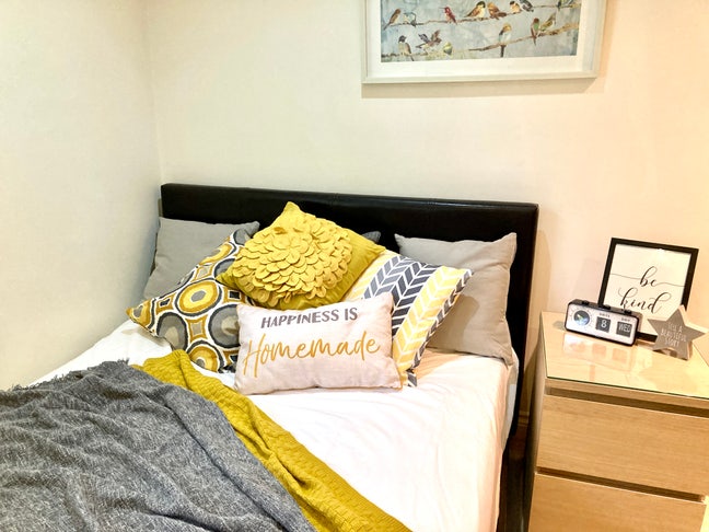 Rock Around the Christmas Tree at Snug 🎄🎁🤘 Main Photo