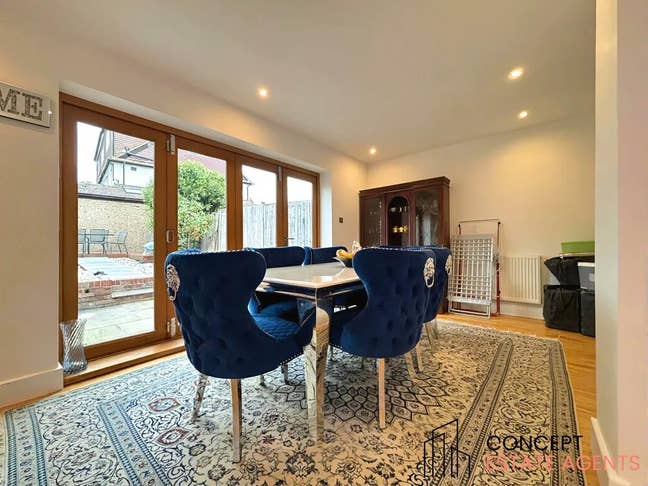 Lovely 3 Bed Home on Edinburgh Road, Sutton - SM1 Main Photo