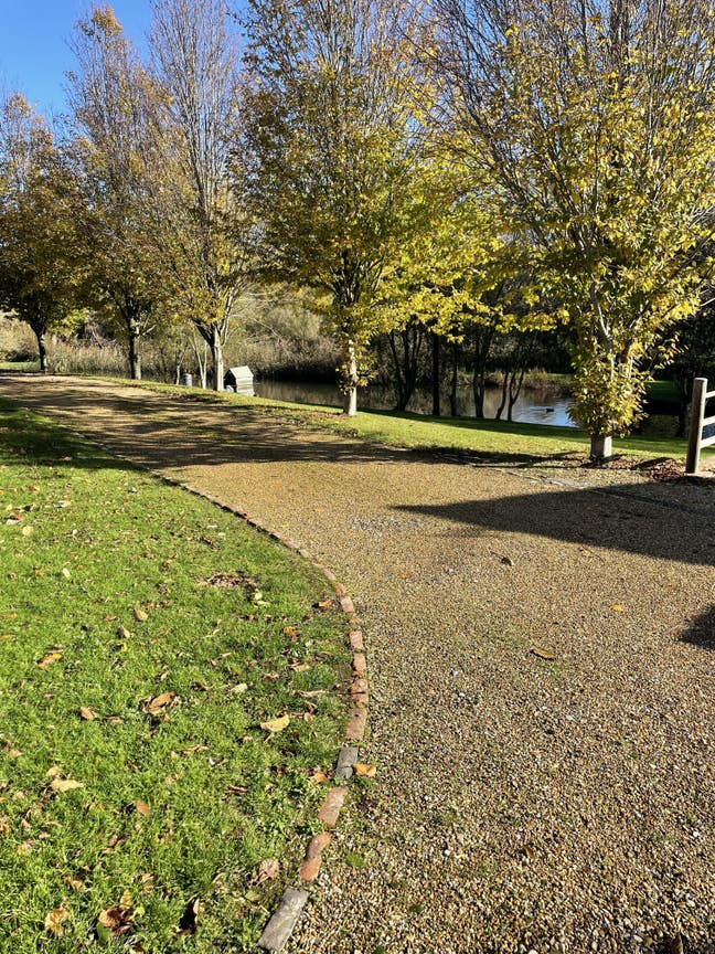 Self contained, 2nd floor flat in rural Itchenor Main Photo