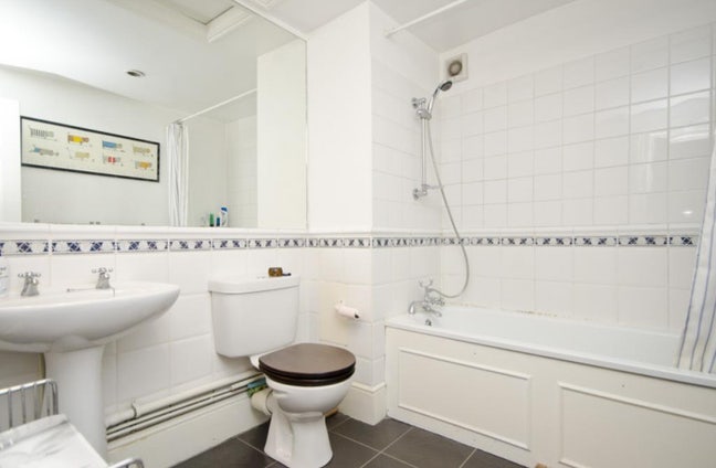 HUGE double room  Main Photo