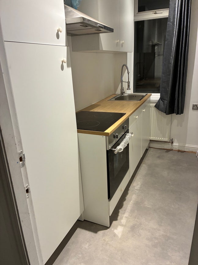 3 Double Beds Flat Near Gorton Tesco, Bills Inc  Main Photo