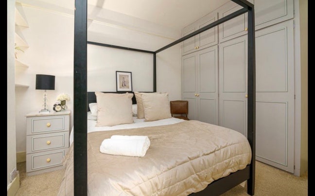 Stunning Double Room £1250 Inc ALL Bills Main Photo