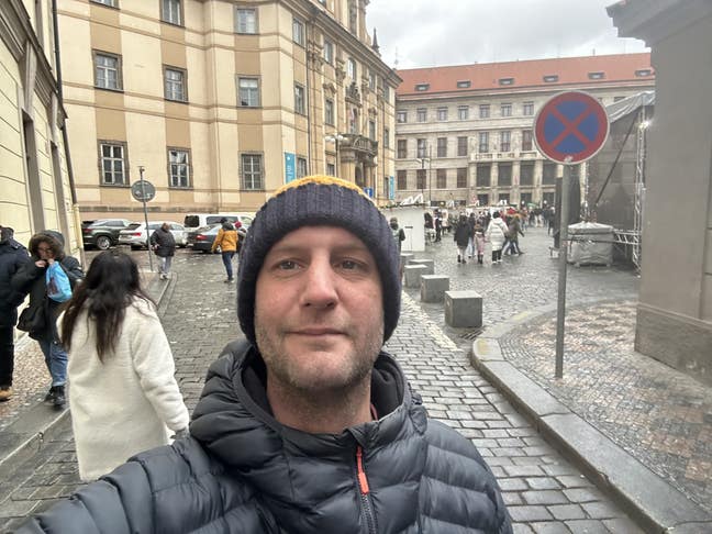 Professional Male seeks double room Main Photo