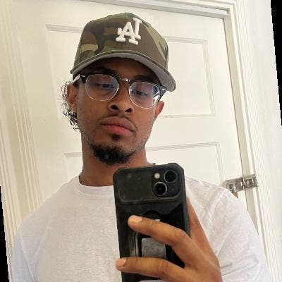 24 year old Male seeks a single or double room Main Photo