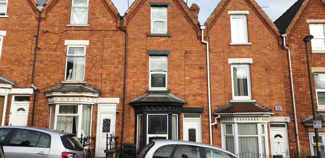 Large En-suite Double Room- Monks Road Main Photo